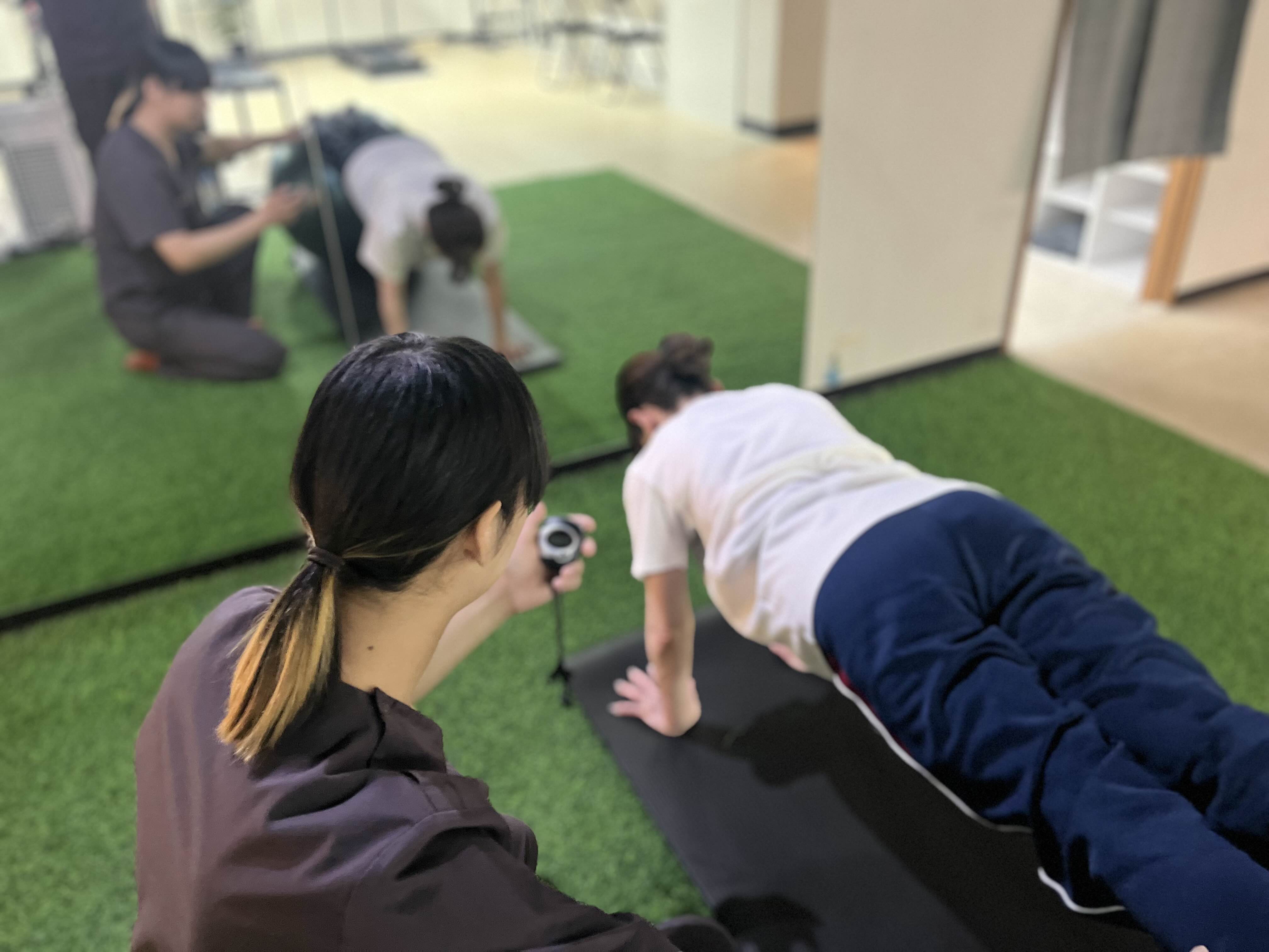 高槻｜子育て中でも通えるジム｜担当制・理学療法士在籍｜Raybe